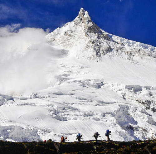 Annapurna Circuit Vs Manaslu Circuit: Which Trek is Right for You?